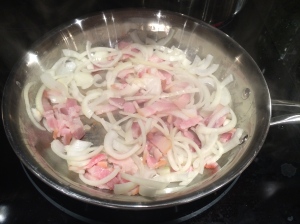 Bratkartoffeln_onions_bacon